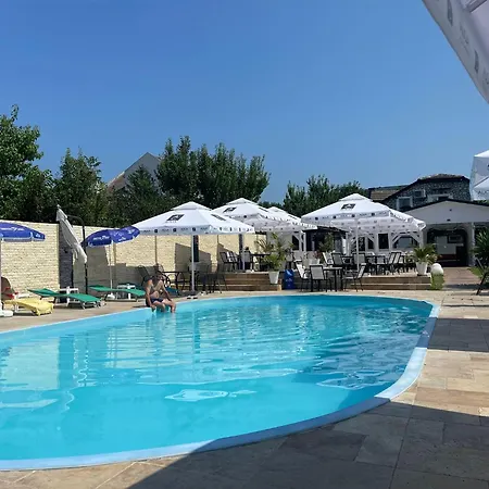 Elgringo Clisura Dunarii Hotel de apartamente Moldova Noua